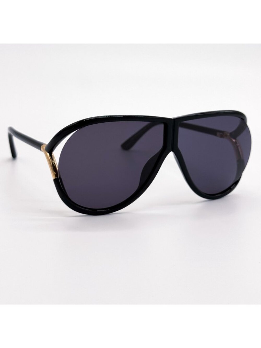 New Tom Ford Axel TF1197 01A Black Shield Unisex Sunglasses Authentic